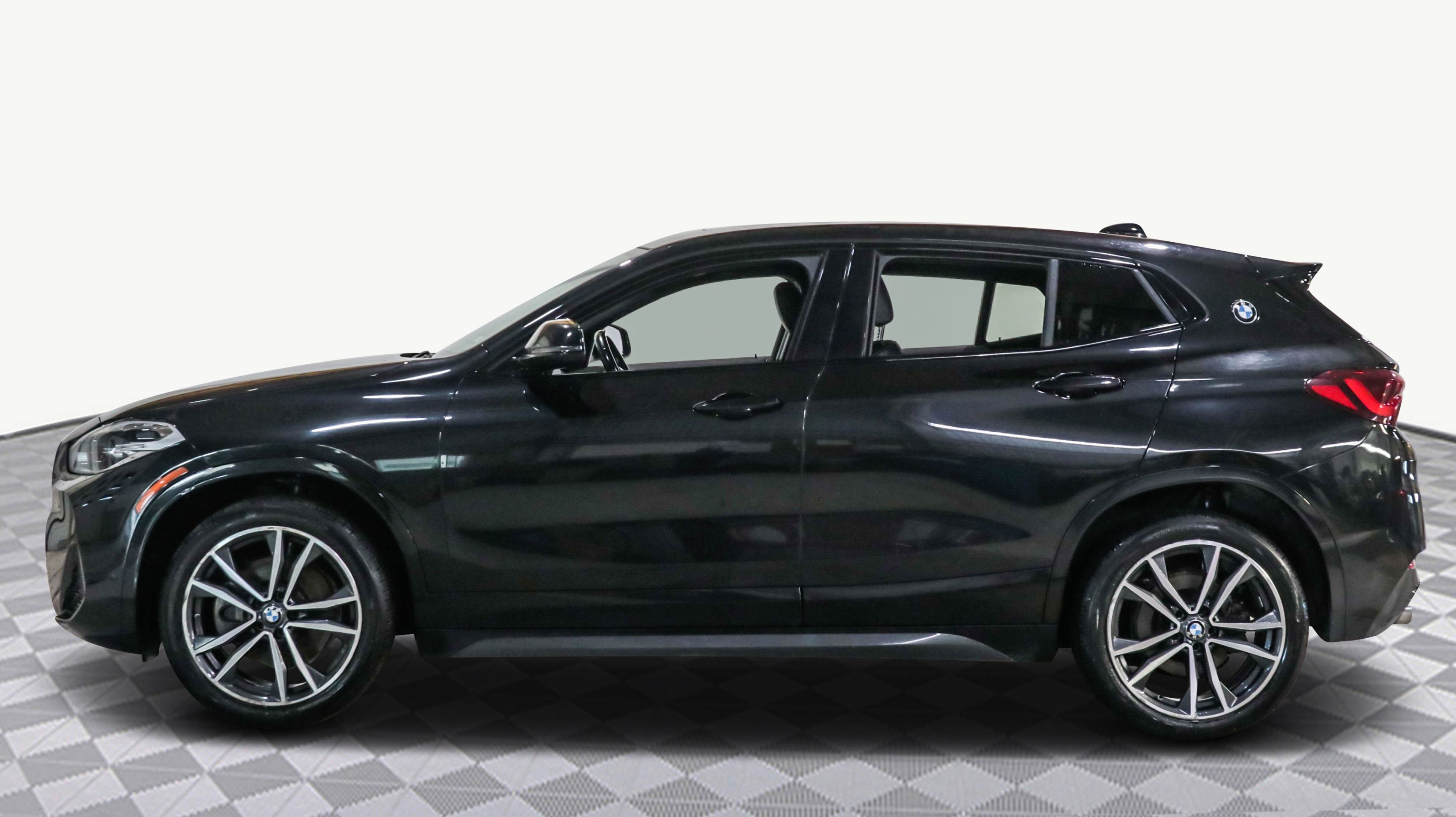 BMW X2 2022 xDrive28i AWD AUTO AC GR ELECT MAGS TOIT CAMERA RE usagée ...