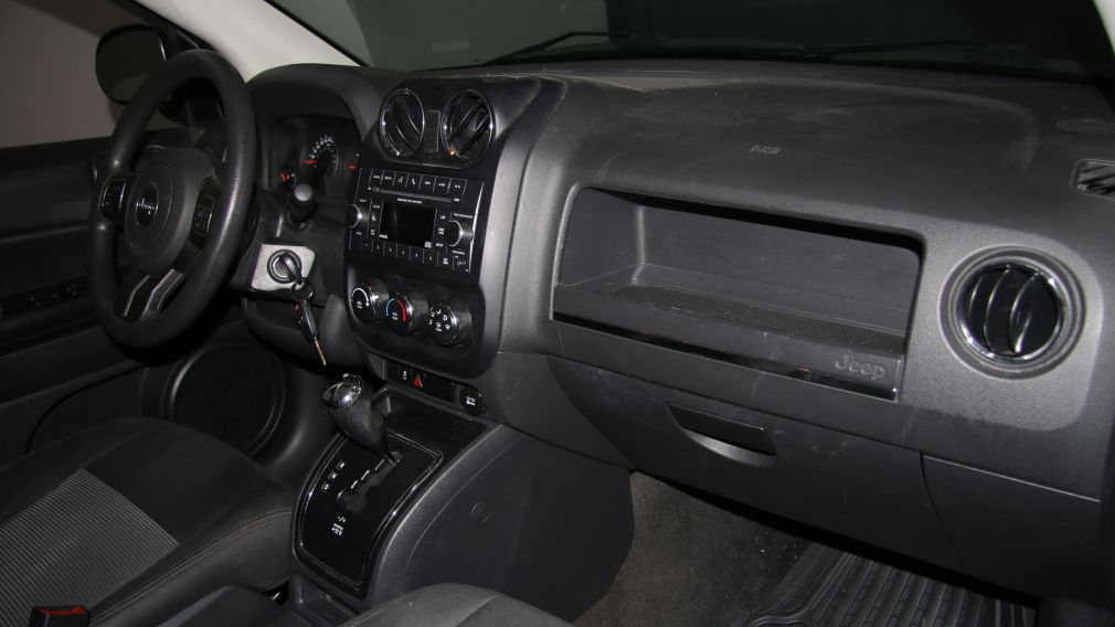 2013 Jeep Compass North #19