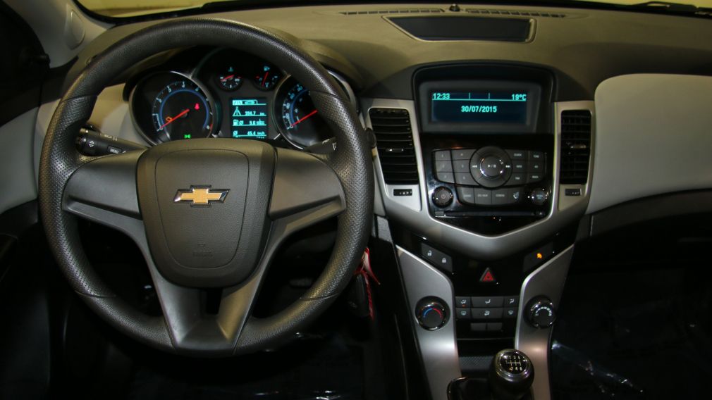 2013 Chevrolet Cruze LS #13