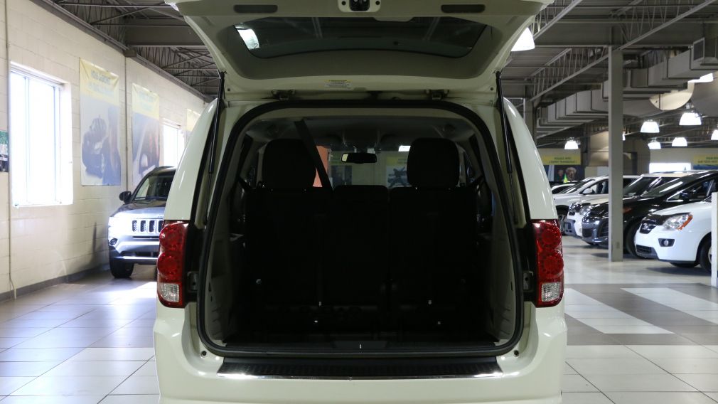 2012 Dodge GR Caravan SXT #27