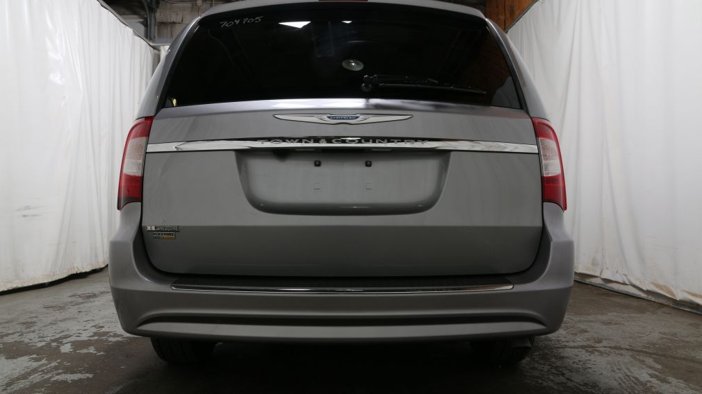 2015 Chrysler Town And Country TOURING A/C MAGS #4