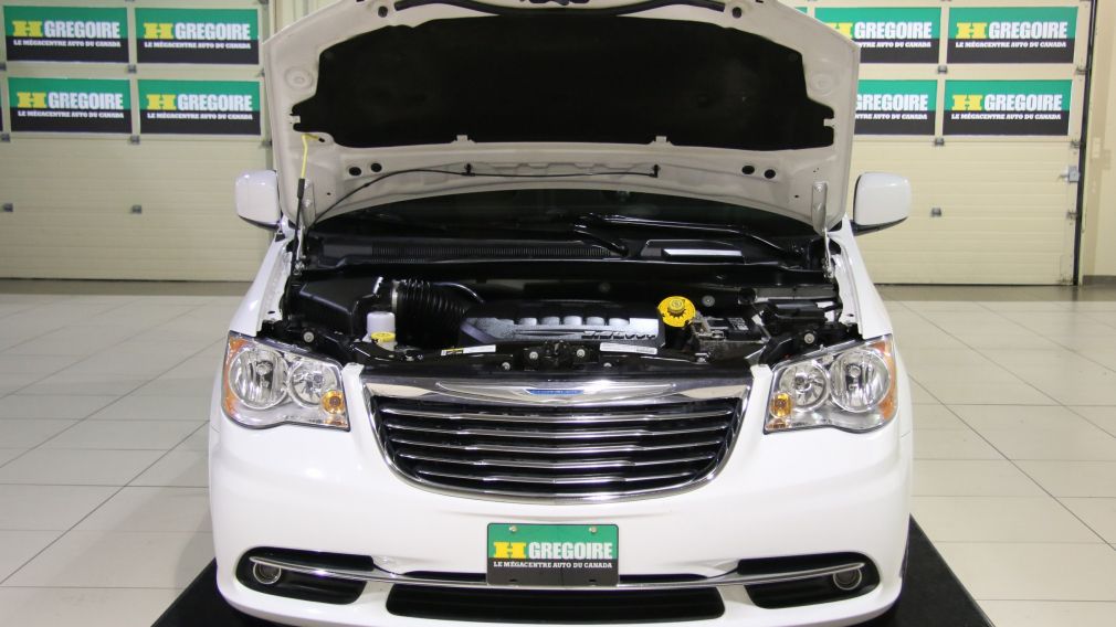 2015 Chrysler Town And Country TOURING A/C MAGS #32