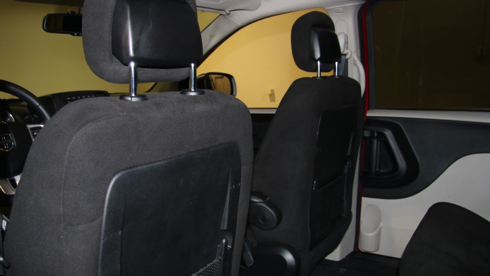 2014 Dodge GR Caravan SXT A/C #19