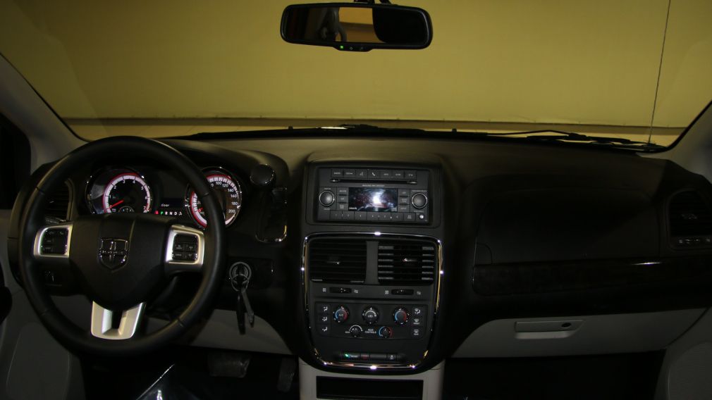 2014 Dodge GR Caravan SXT A/C #12