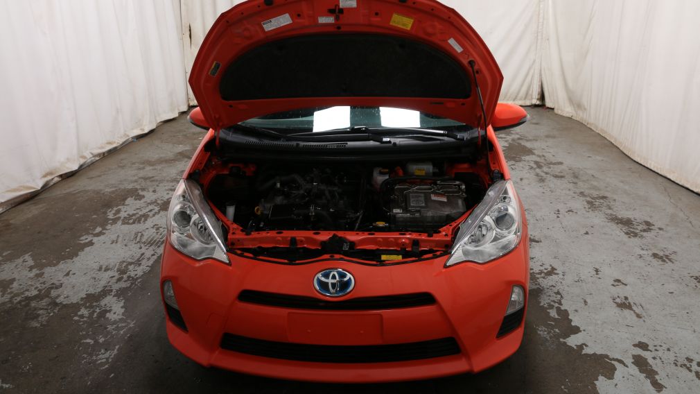 2012 Toyota Prius Technology #20