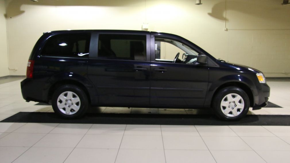 2010 Dodge GR Caravan SE #4