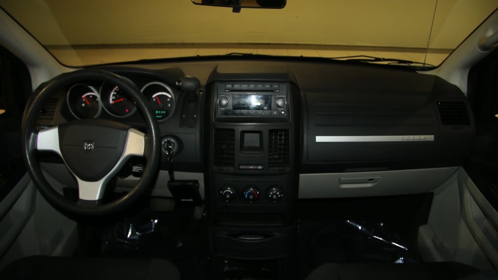 2010 Dodge GR Caravan SE #9