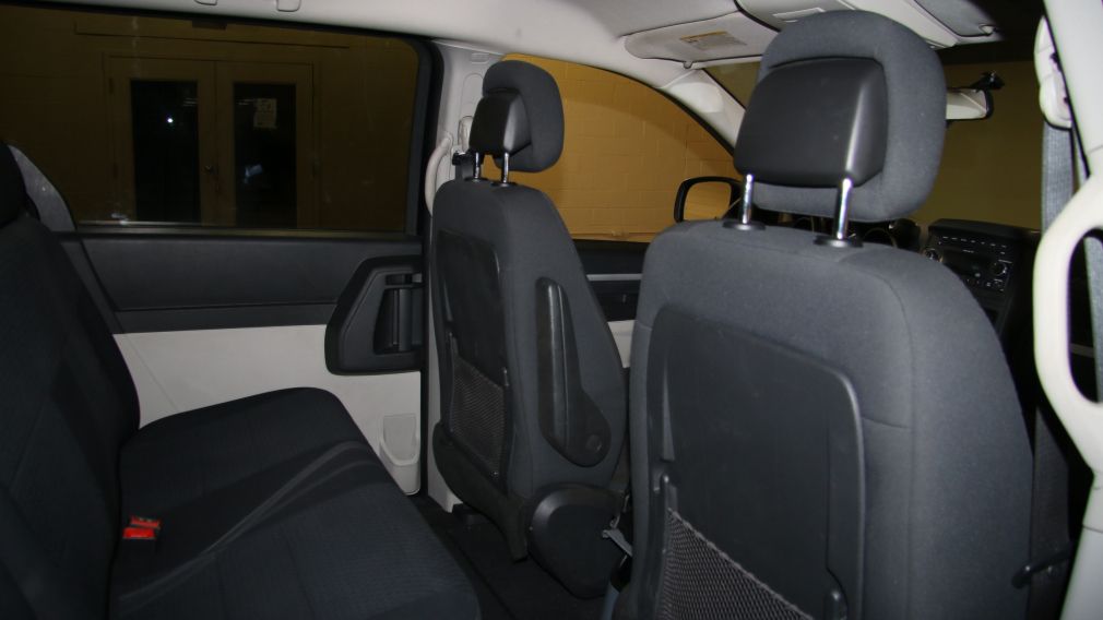 2010 Dodge GR Caravan SE #17