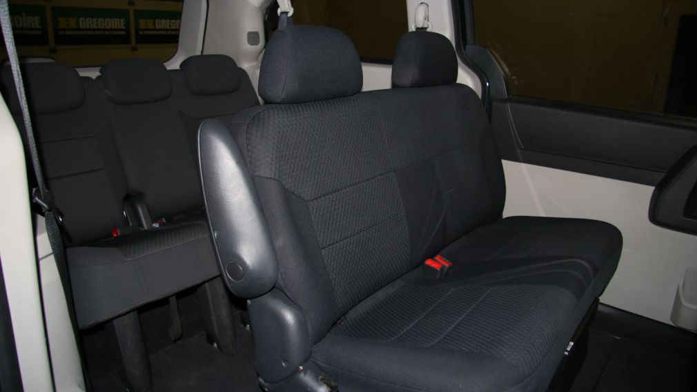 2010 Dodge GR Caravan SE #18