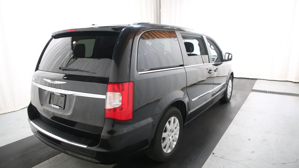 2014 Chrysler Town And Country Touring #6