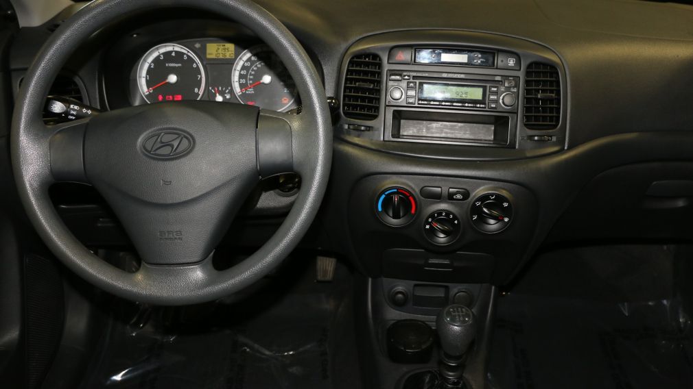 2009 Hyundai Accent L #11