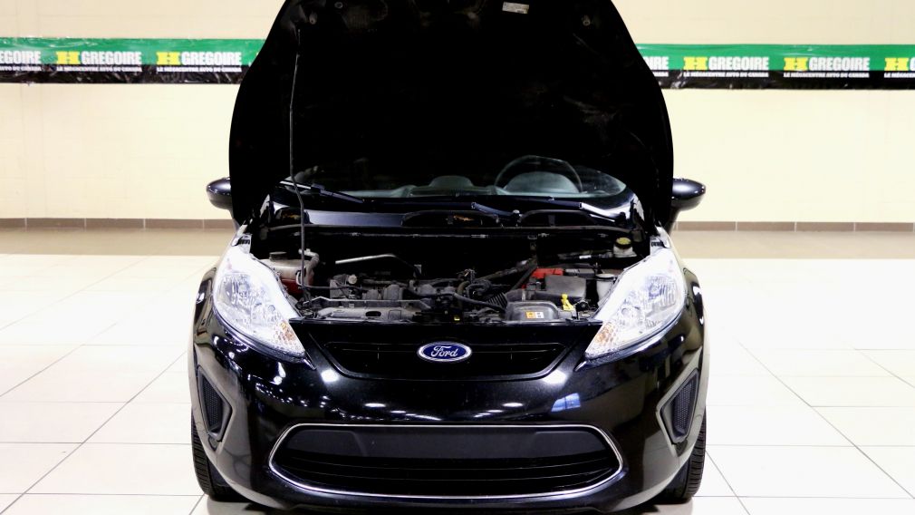 2012 Ford Fiesta SE #24