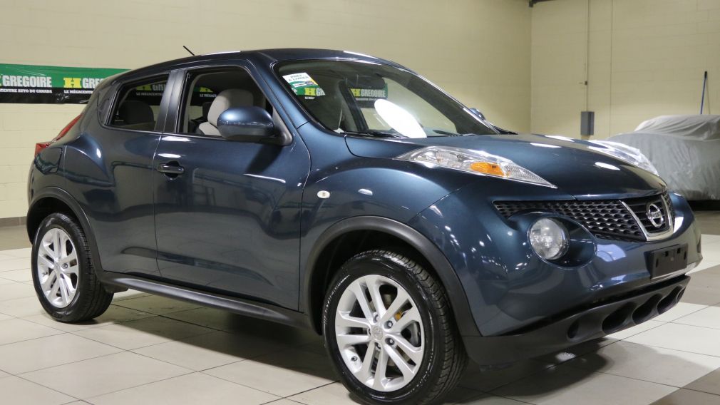 2011 Nissan Juke SV #0