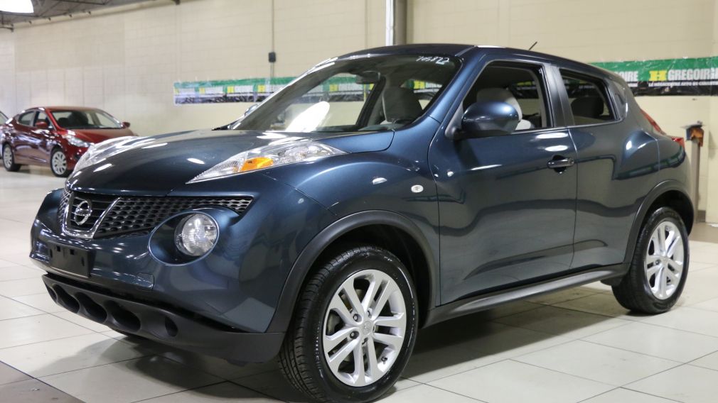 2011 Nissan Juke SV #2