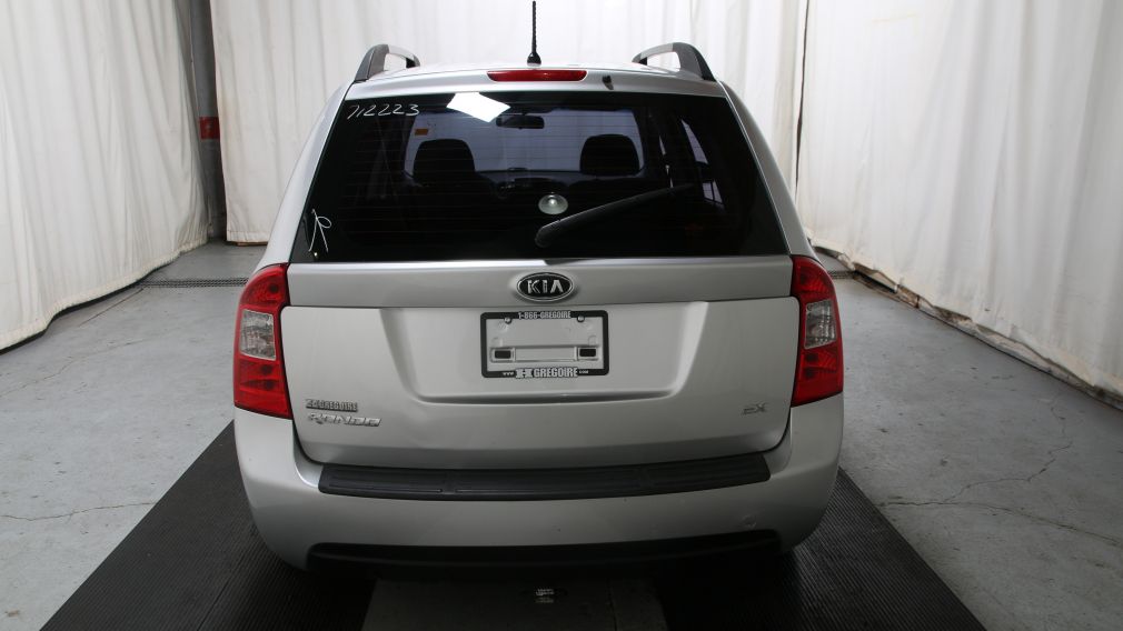 2010 Kia Rondo EX #5