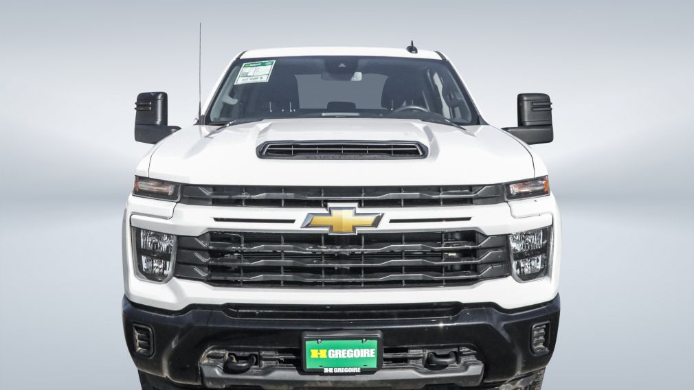 2024 Chevrolet Silvera... — photo 2