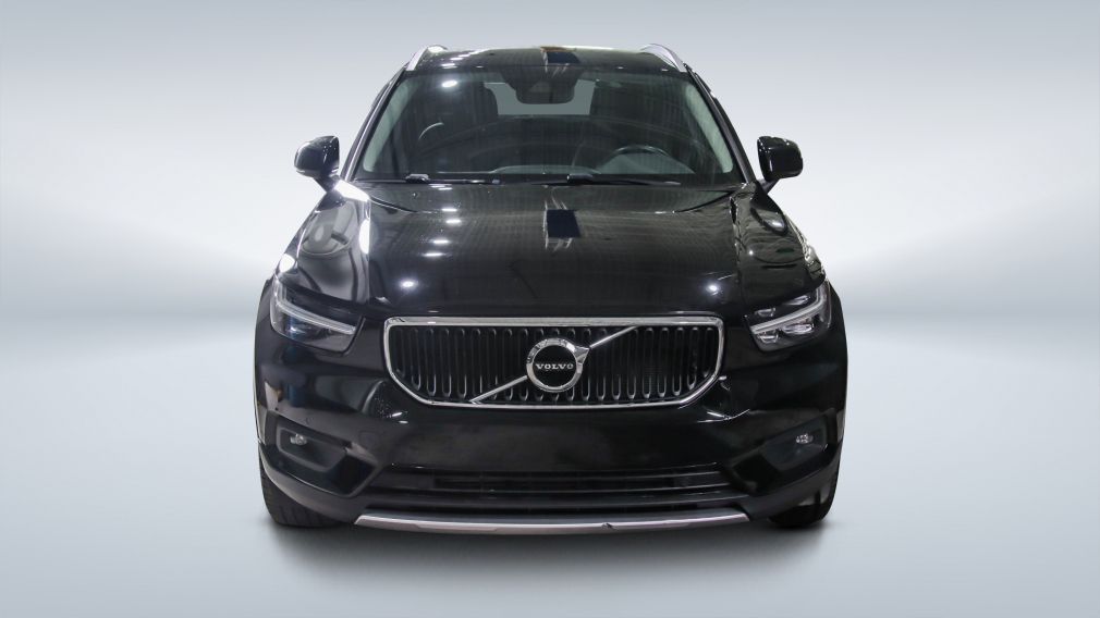 2021 Volvo XC40 — photo 2