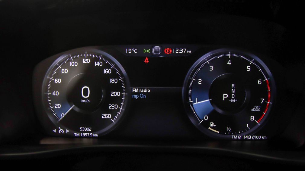2021 Volvo XC40 — photo 8