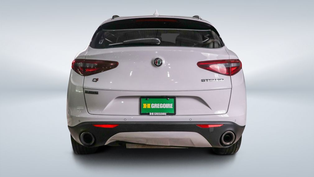 2018 Alfa Romeo Stelvio — photo 5