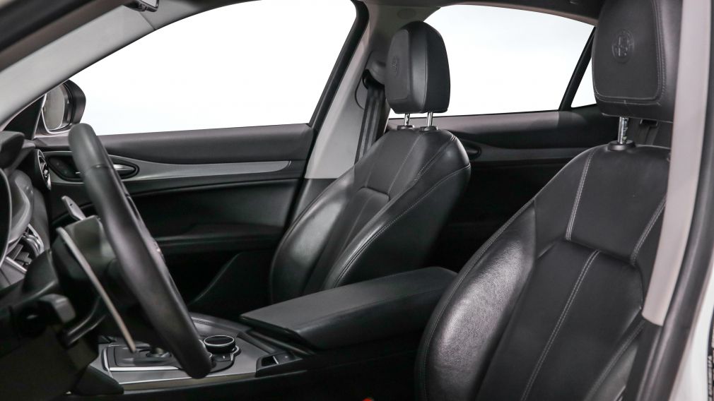 2018 Alfa Romeo Stelvio — photo 8