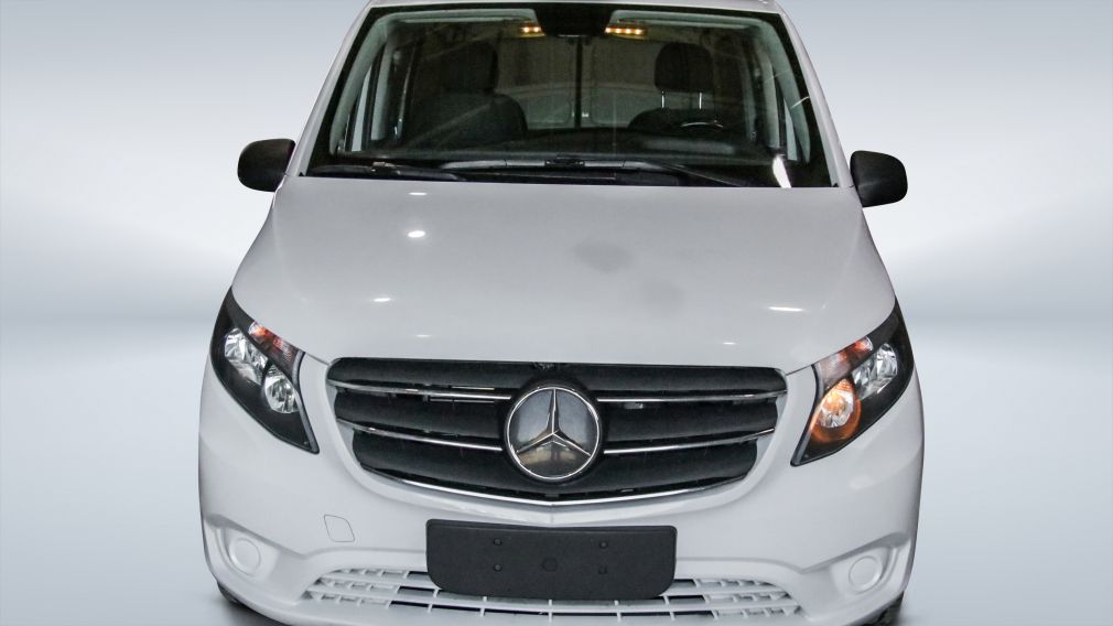 2023 Mercedes Benz Metris — photo 2