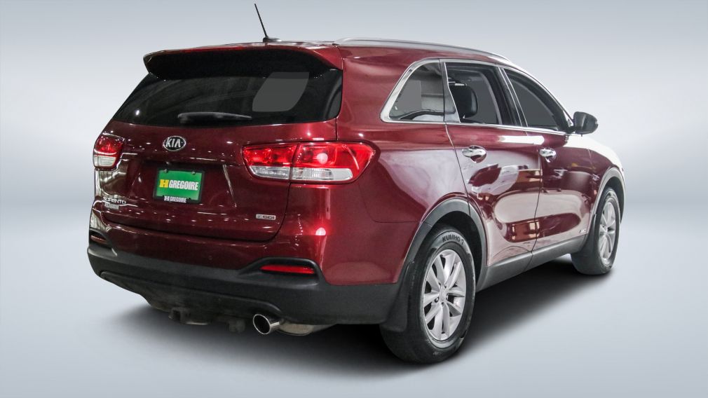 2016 Kia Sorento — photo 6