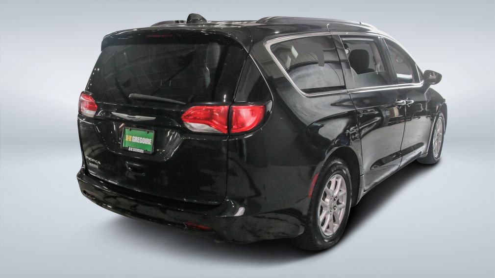 2017 Chrysler Pacifica — photo 7