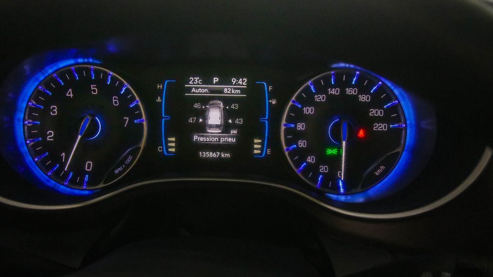 2017 Chrysler Pacifica — photo 8