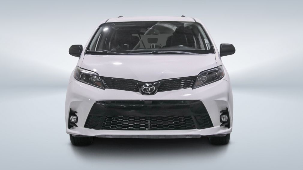 2020 Toyota Sienna — photo 2