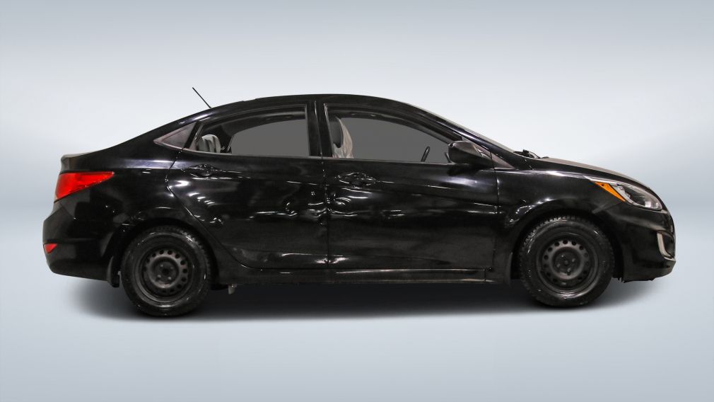 2017 Hyundai Accent — photo 8