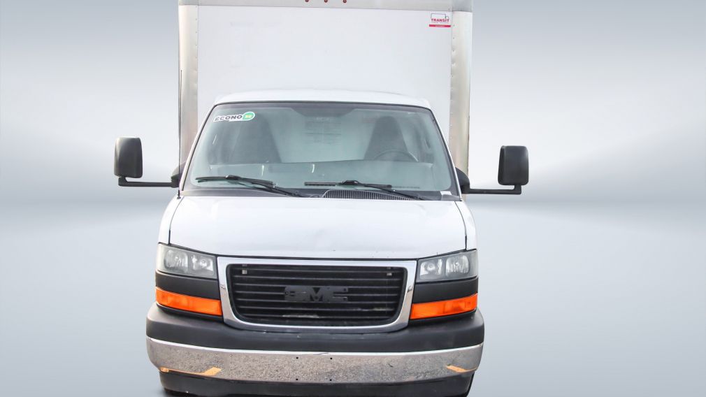 2017 GMC Savana — photo 2