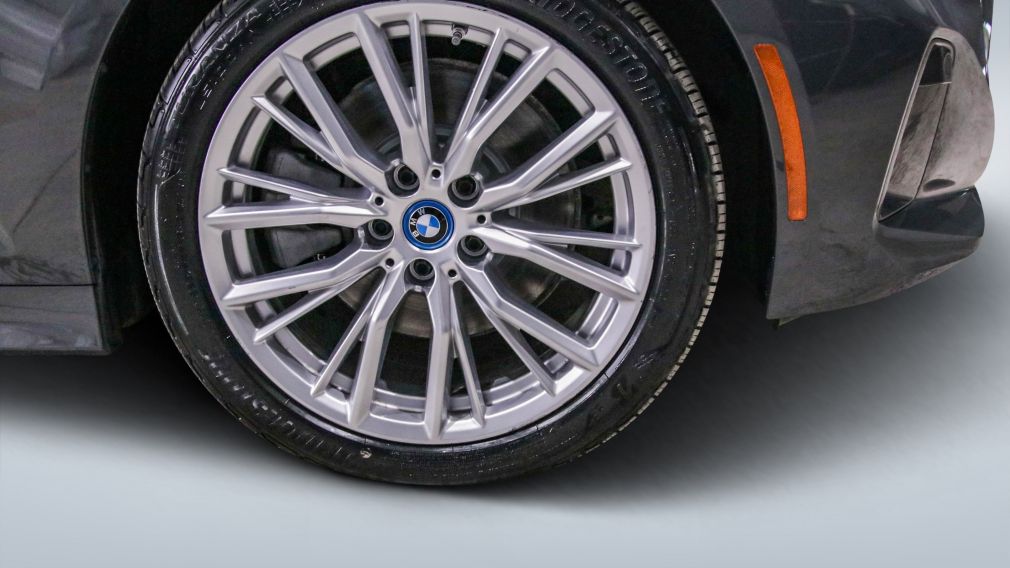 2024 BMW 330 — photo 7