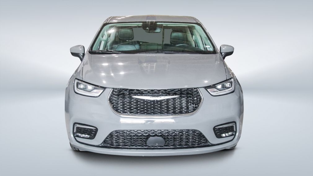 2023 Chrysler Pacifica — photo 2