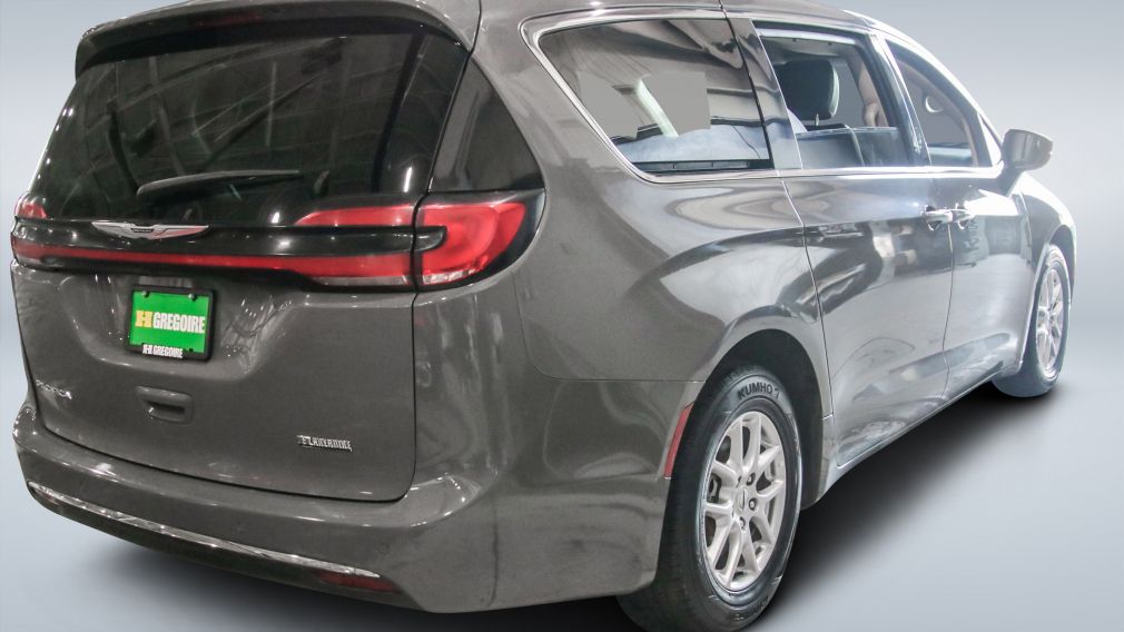 2023 Chrysler Pacifica — photo 6
