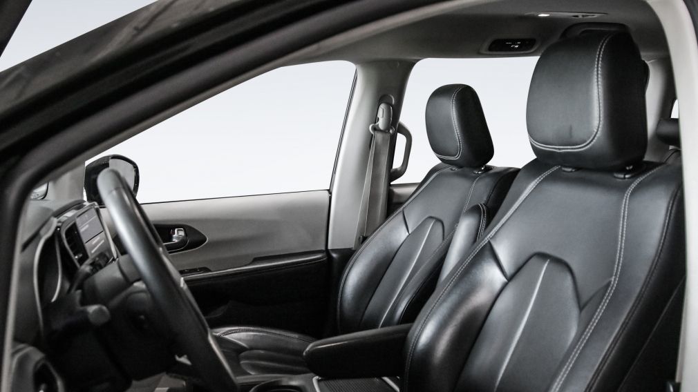 2022 Chrysler Pacifica — photo 8