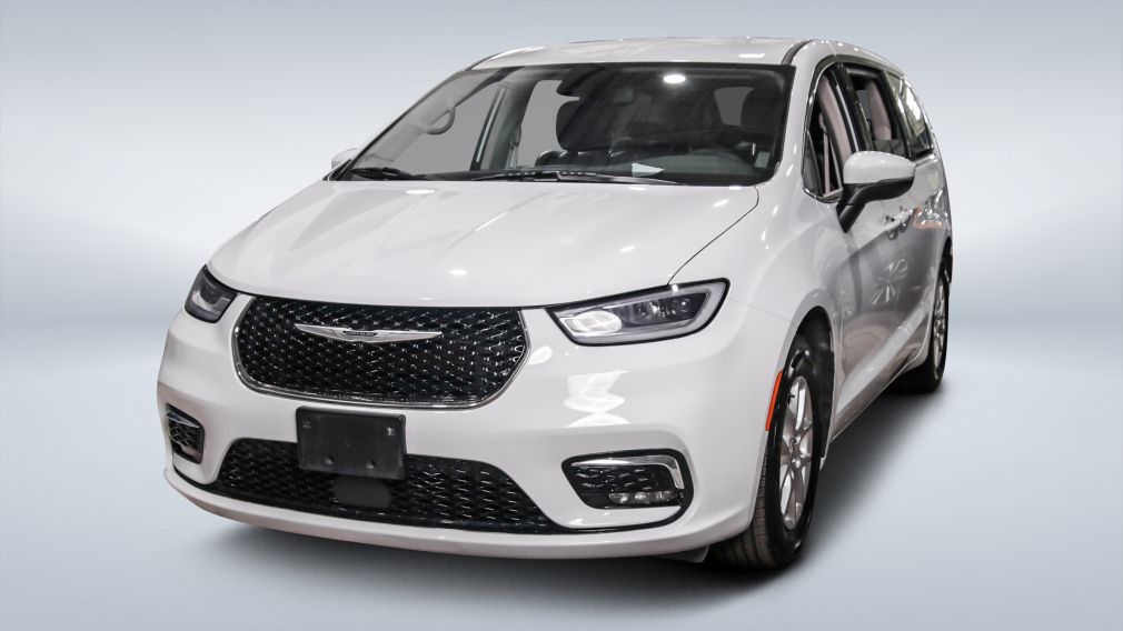 2023 Chrysler Pacifica — photo 3