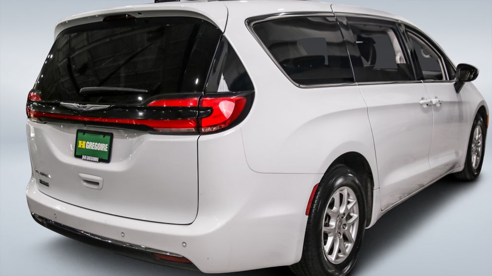 2023 Chrysler Pacifica — photo 6