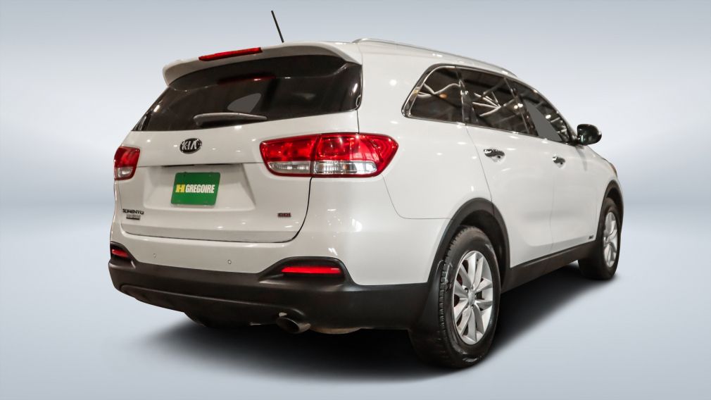 2017 Kia Sorento — photo 7