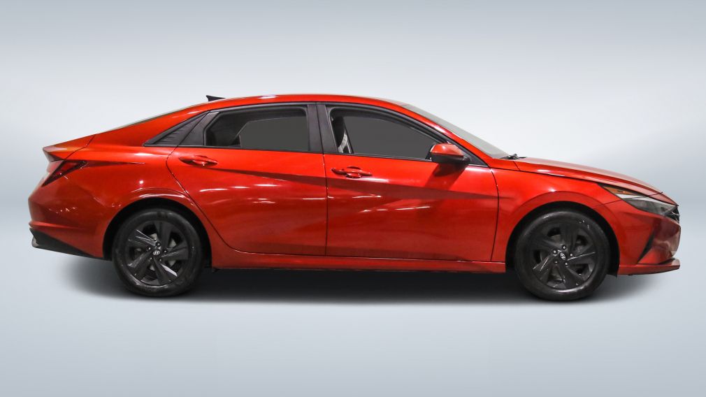 2022 Hyundai Elantra — photo 8