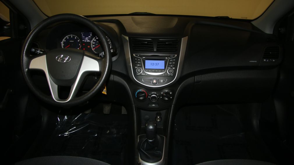 2012 Hyundai Accent L #10