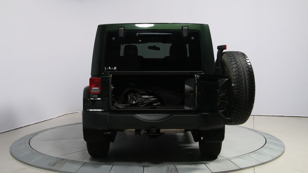 2012 Jeep Wrangler Sahara 4WD A/C GR ELECT 2TOITS MAGS #24