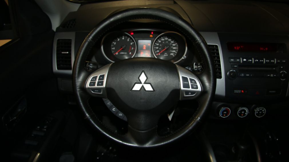 2011 Mitsubishi Outlander ES #13