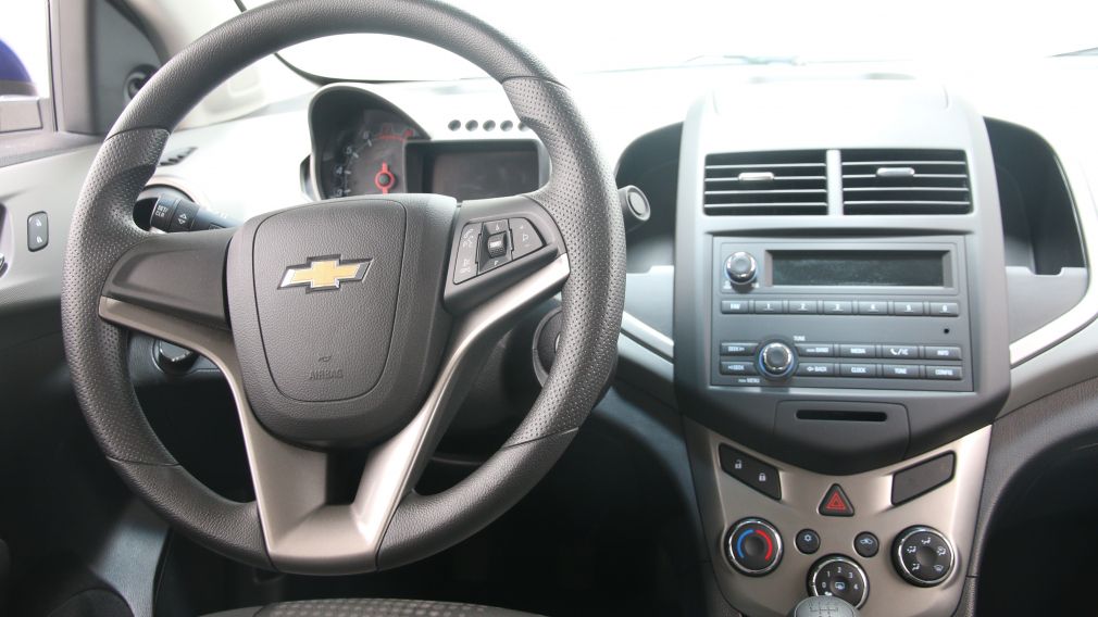 2014 Chevrolet Sonic LS A/C BAS KILOS BLUETOOTH #10