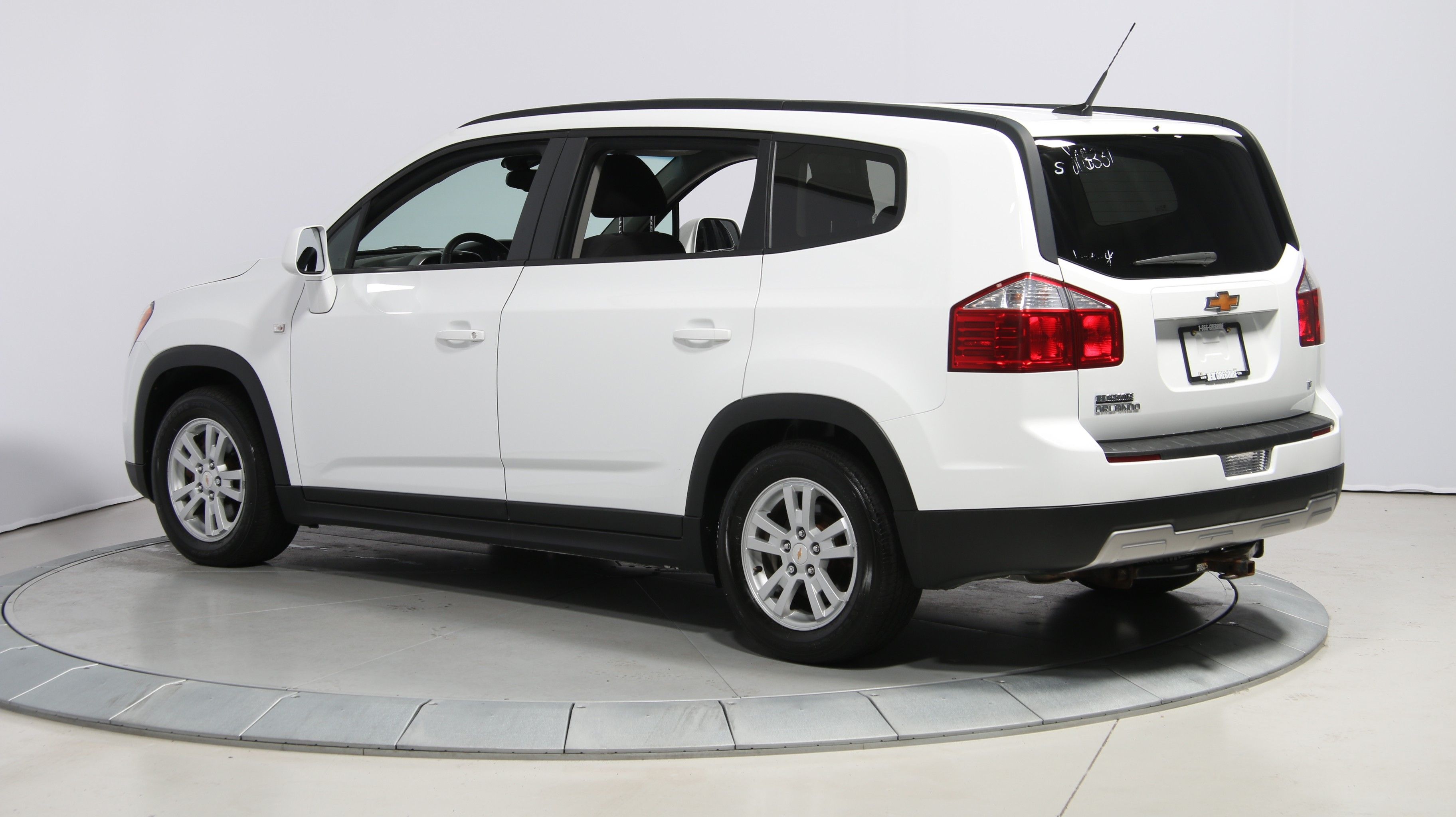 Chevrolet orlando 2012 г