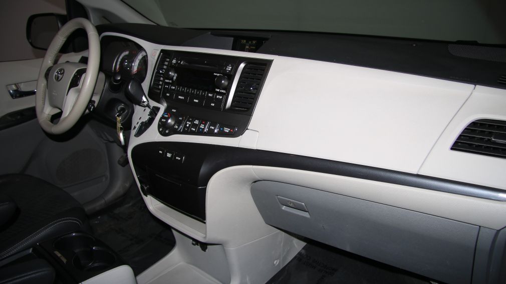 2011 Toyota Sienna SE AUTO A/C MAGS BLUETHOOT CUIR TOIT #25