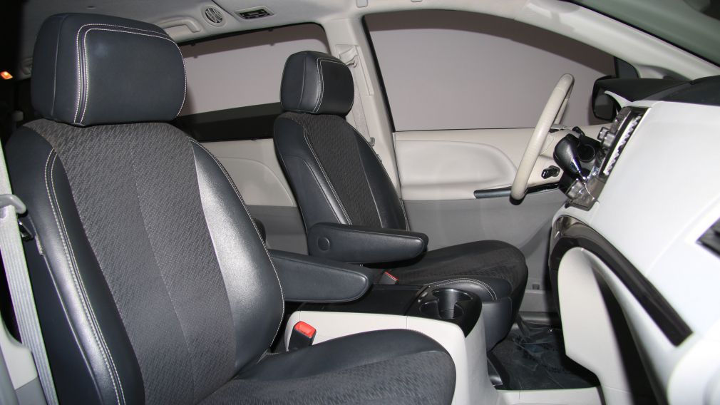 2011 Toyota Sienna SE AUTO A/C MAGS BLUETHOOT CUIR TOIT #26