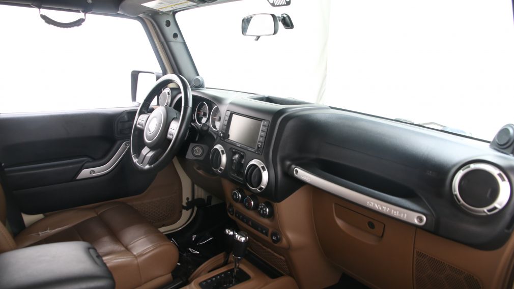 2011 Jeep Wrangler Sahara #18