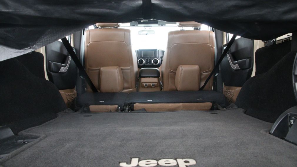 2011 Jeep Wrangler Sahara #24