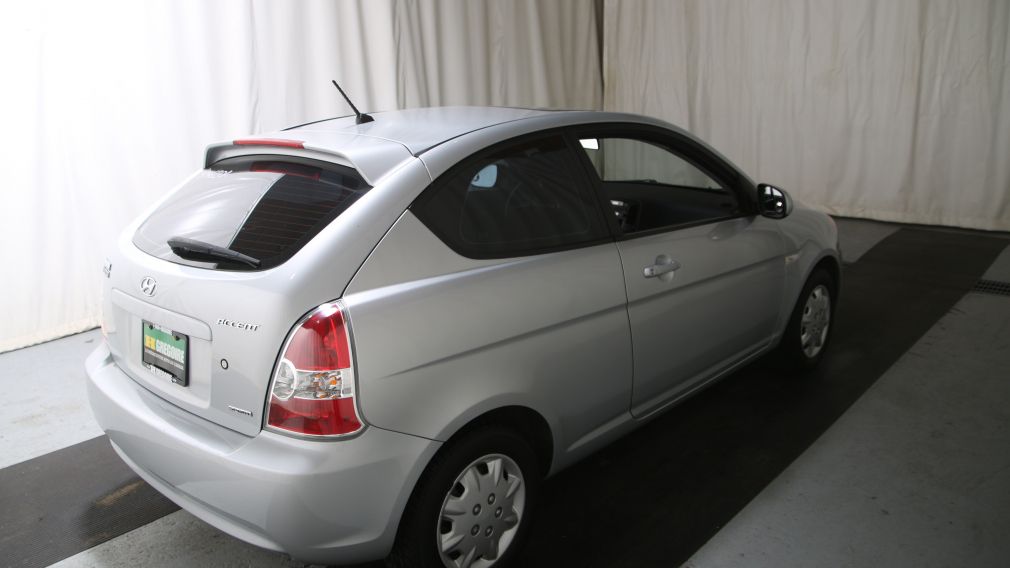 2010 Hyundai Accent GL Sport #6