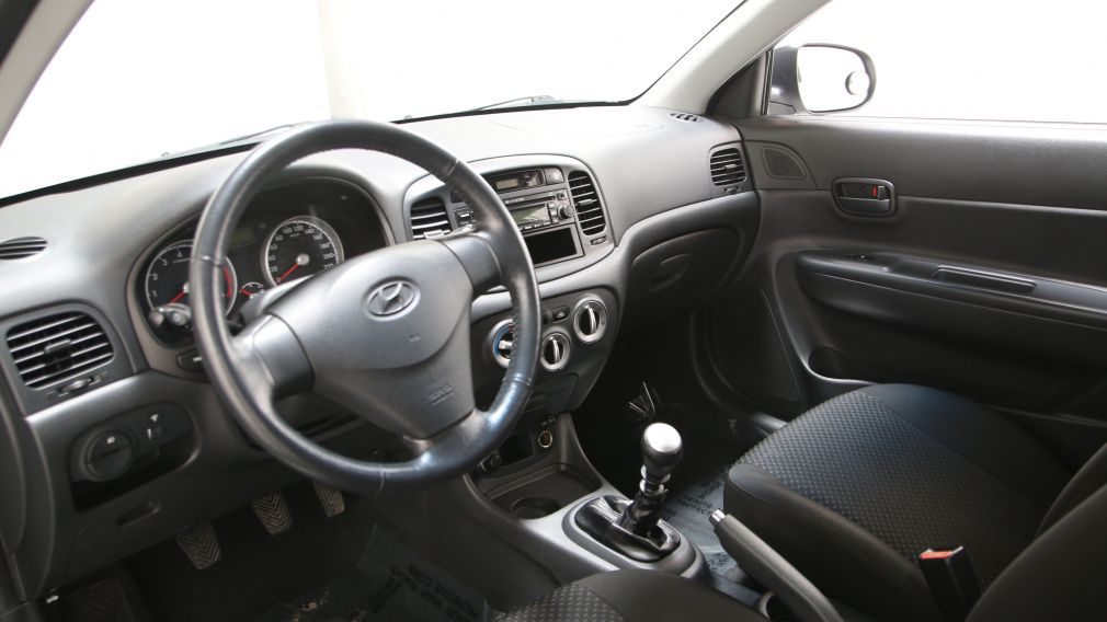 2010 Hyundai Accent GL Sport #8